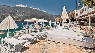 Club Çapa Hotel Havuz / Deniz