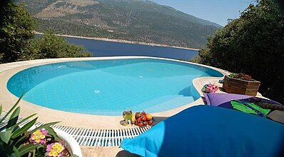 Club Çapa Hotel Havuz / Deniz