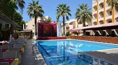 Club Papatya Hotel Havuz / Deniz