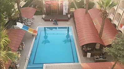 Club Papatya Hotel Havuz / Deniz