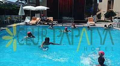 Club Papatya Hotel Havuz / Deniz