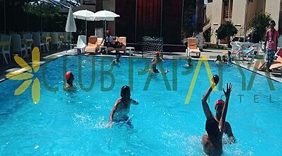 Club Papatya Hotel Havuz / Deniz