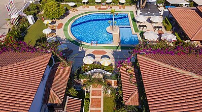 Club Titan Hotel Havuz / Deniz