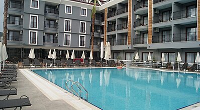Club Viva Hotel Havuz / Deniz