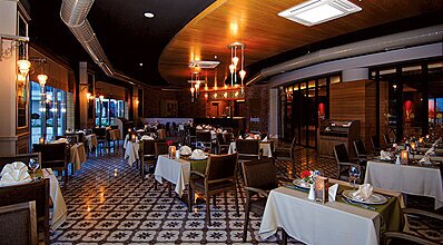 Commodore Elite Suites & Spa Yeme / İçme