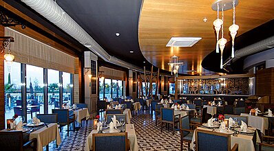 Commodore Elite Suites & Spa Yeme / İçme