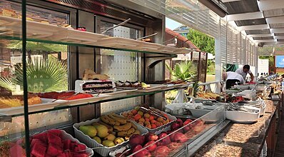 Commodore Elite Suites & Spa Yeme / İçme