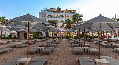 Contess By Faros Havuz / Deniz