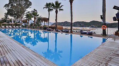 Cook`s Club Adaköy Havuz / Deniz