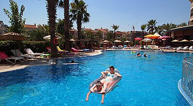 Costa Mare Suites Havuz / Deniz