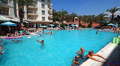 Costa Mare Suites Havuz / Deniz