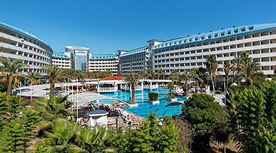 Crystal Admiral Resort Suites Spa Genel Görünüm