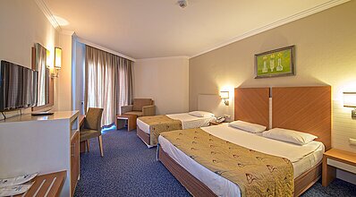 Crystal Admiral Resort Suites Spa Oda