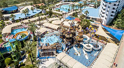 Crystal Admiral Resort Suites Spa Genel Görünüm