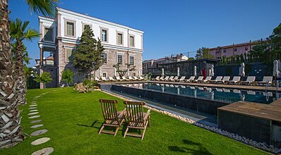 Cunda Despot Evi Havuz / Deniz