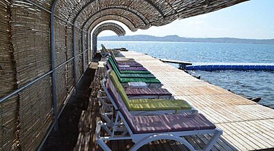 Cunda Kıvrak Otel Havuz / Deniz