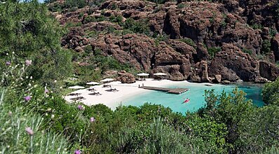 D-Hotel Maris Bay Havuz / Deniz