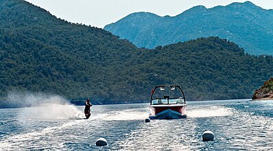 D-Hotel Maris Bay Havuz / Deniz