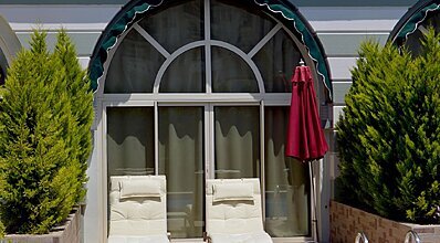 Delphin Imperial Lara Oda