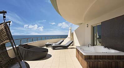 Delphin Imperial Lara Oda