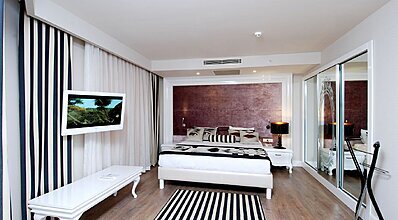 Delphin Imperial Lara Oda