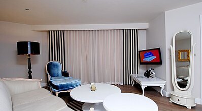 Delphin Imperial Lara Oda