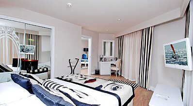 Delphin Imperial Lara Oda