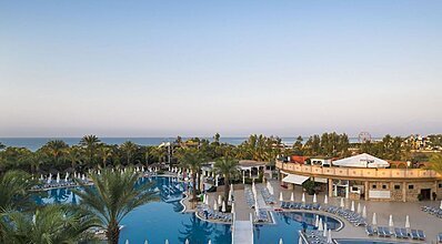 Delphin Palace De Luxe Collection Havuz / Deniz