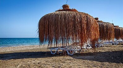 Doramar Resort & Aqua Tatil Köyü Havuz / Deniz