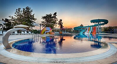 Doramar Resort & Aqua Tatil Köyü Havuz / Deniz