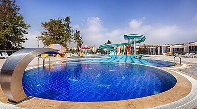 Doramar Resort & Aqua Tatil Köyü Havuz / Deniz