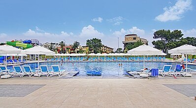 Dosinia Luxury Resort Havuz / Deniz