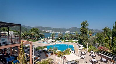 DoubleTree By Hilton Bodrum Işıl Club Resort Havuz / Deniz