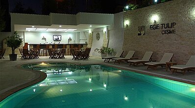Ege Tulip Cesme Havuz / Deniz
