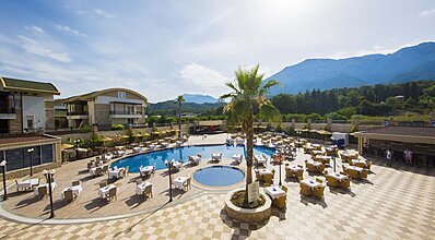 Elamir Resort Hotel Havuz / Deniz