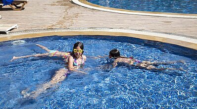 Elamir Resort Hotel Havuz / Deniz