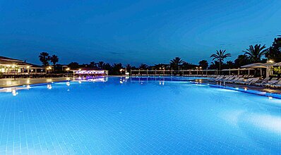 Euphoria Palm Beach Resort Havuz / Deniz