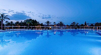 Euphoria Palm Beach Resort Havuz / Deniz