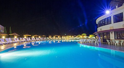 Family Belvedere Hotel Havuz / Deniz