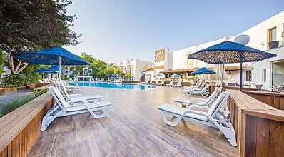 Flora Otel Bodrum Havuz / Deniz