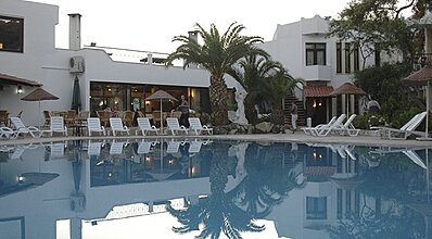 Flora Otel Bodrum Havuz / Deniz