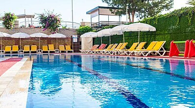Galaxy Beach Hotel Havuz / Deniz