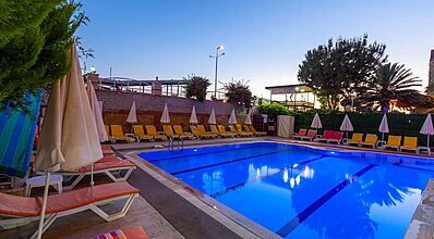 Galaxy Beach Hotel Havuz / Deniz