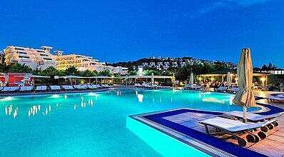 Golden Age Hotel Bodrum Havuz / Deniz