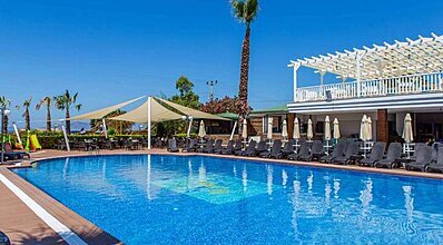 Golden Beach Resort Spa Havuz / Deniz