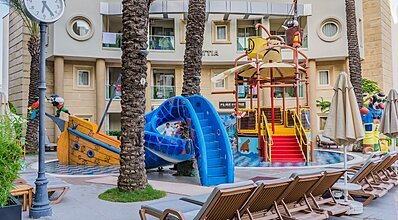 Grand Cettia Hotel Havuz / Deniz