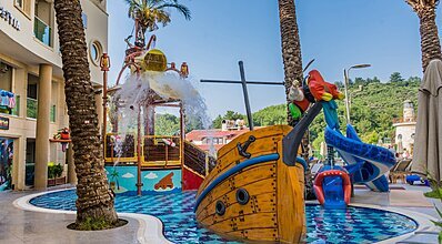 Grand Cettia Hotel Havuz / Deniz