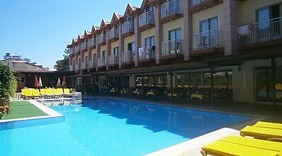 Grand Nar Hotel Havuz / Deniz