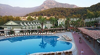 Green Forest Holiday Village  Havuz / Deniz