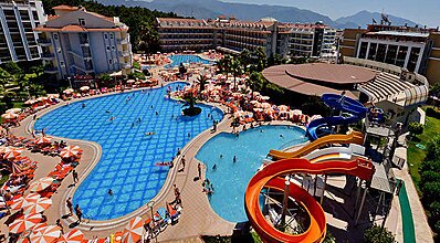 Green Nature Resort & Spa Havuz / Deniz